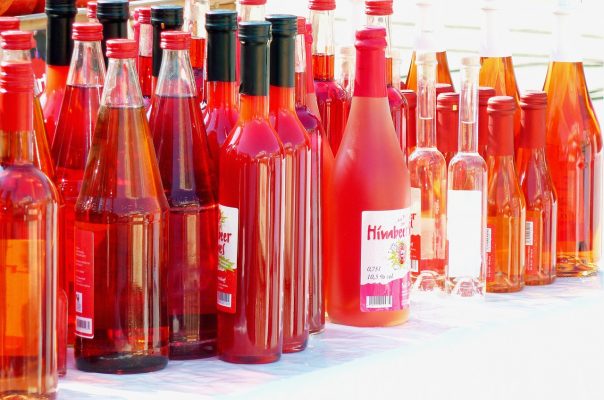 Bouteilles de jus de canneberge